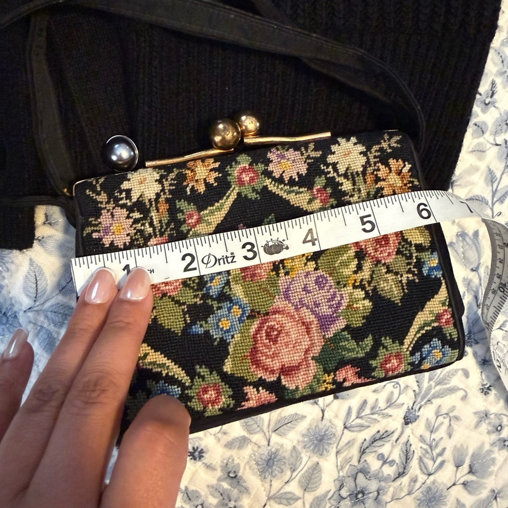 Vintage Floral Tapestry Mini Bag with Multicolor Embroidery - Picture 7 of 9